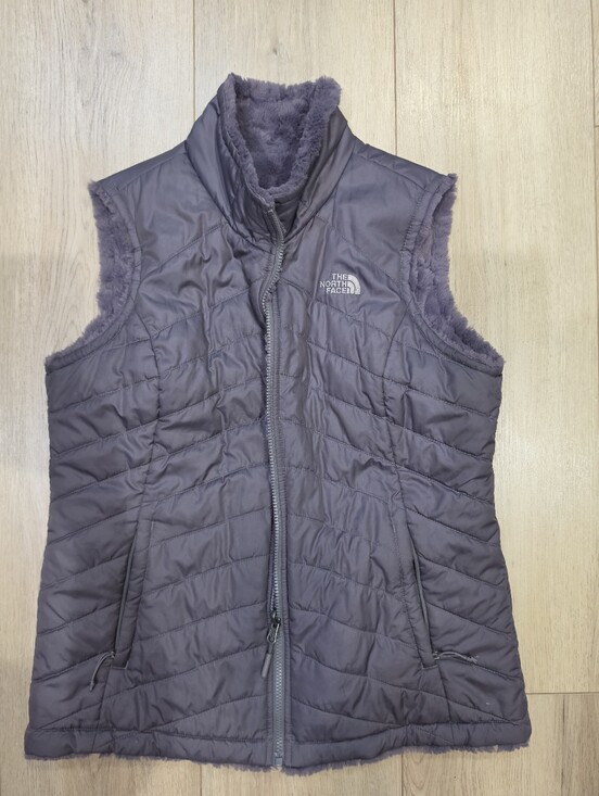 The North Face Jackets & Blazers - The North Face Women’s L Reversible Furry Fleece Quilted Vest Gray Purple